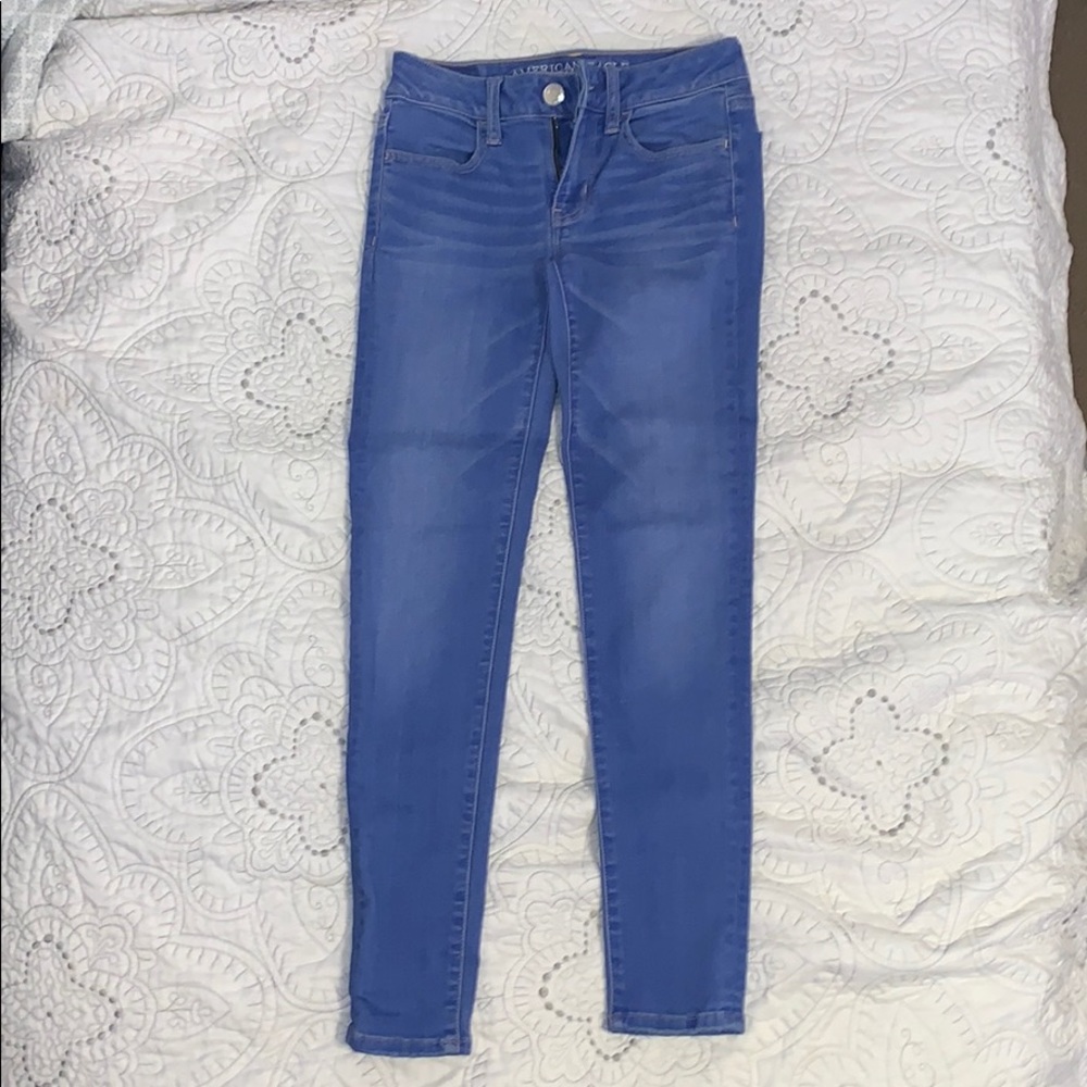 AMERICAN EAGLE JEANS
